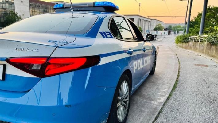 Molestò ragazzina sul bus, verrà espulso dall'Italia