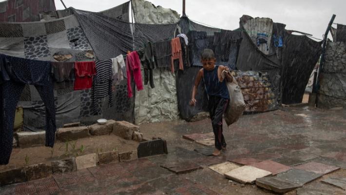 Media, raid israeliani a Khan Yunis a Gaza