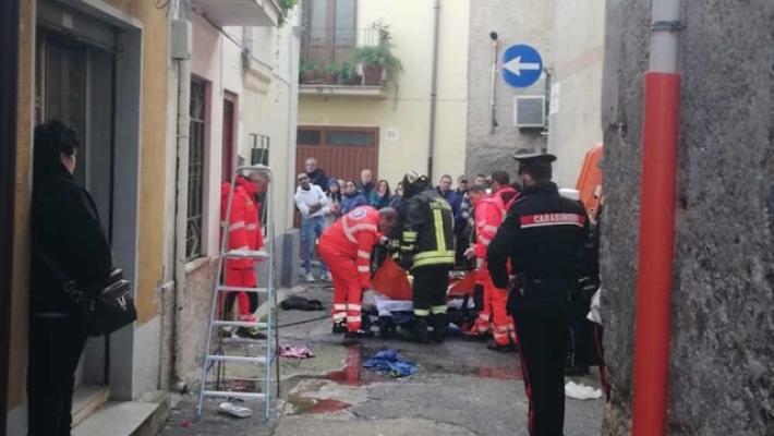 Incendio in abitazione, gravemente ustionato trentacinquenne