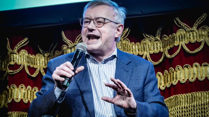 Stop alla conferenza Barbero-D'Orsi su "Democrazia in tempo di guerra", protesta Rifondazione a Torino