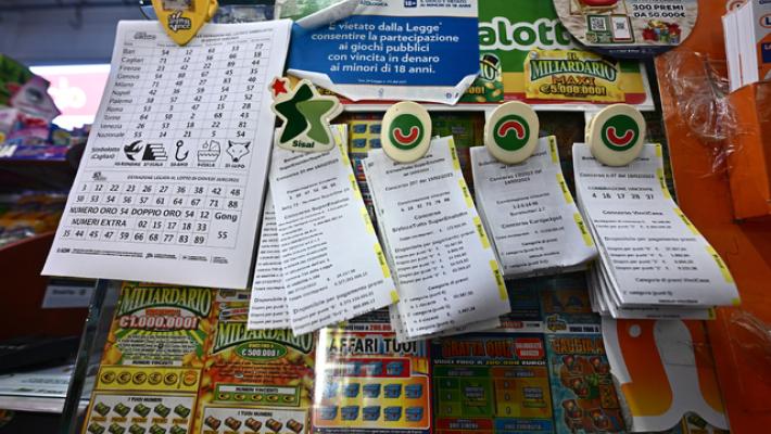 SuperEnalotto, vicino Udine centrato "5" da 100mila euro