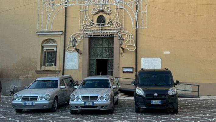 Uccide figlia e si suicida, commozione ai funerali a Corleone