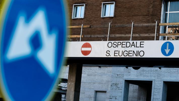 La Asl Roma 2 apre un fascicolo e sospende il primario arrestato