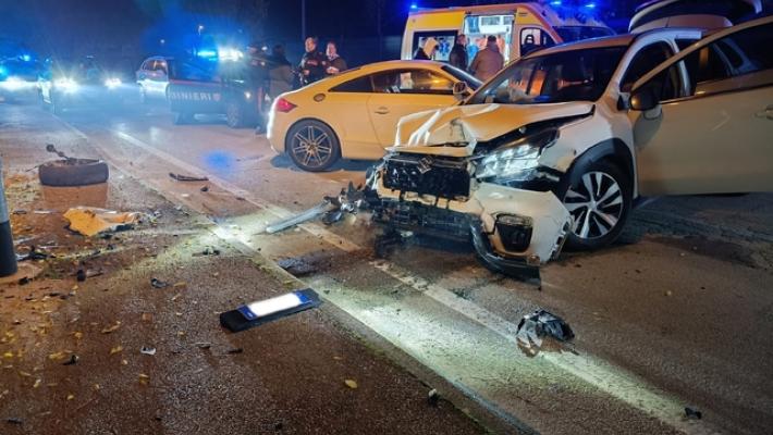 Fugge in auto e sperona 'civetta' della Polizia Locale di Rimini, arrestato un 46enne