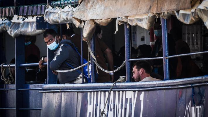 Migranti, multa da 10mila euro e fermo di 20 giorni alla nave Humanity 1