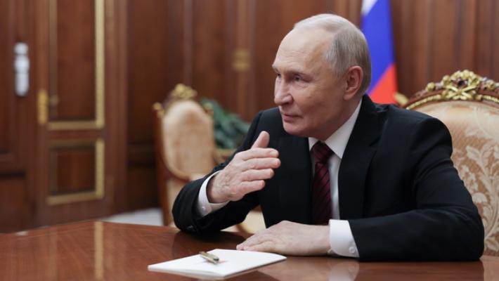 Putin, 'l'iniziativa strategica nelle nostre mani, avanziamo a ritmo sostenuto'