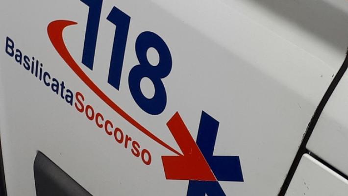 Schiacciato da un carico di terra, nel Potentino morto un operaio di 67 anni