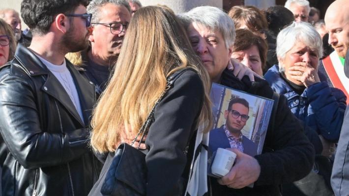 Accoltellato per soldi nel Varesotto, i due imputati condannati all'ergastolo