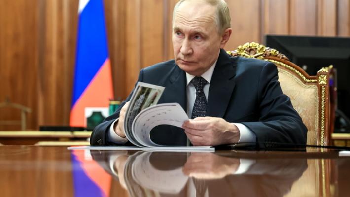 Putin, 'se non ci sono negoziati concreti, prenderemo i territori con la forza'