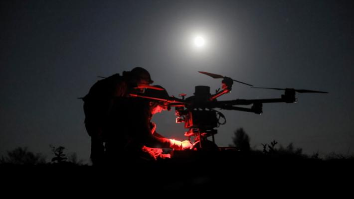 Media, droni ucraini colpiscono una raffineria in Russia