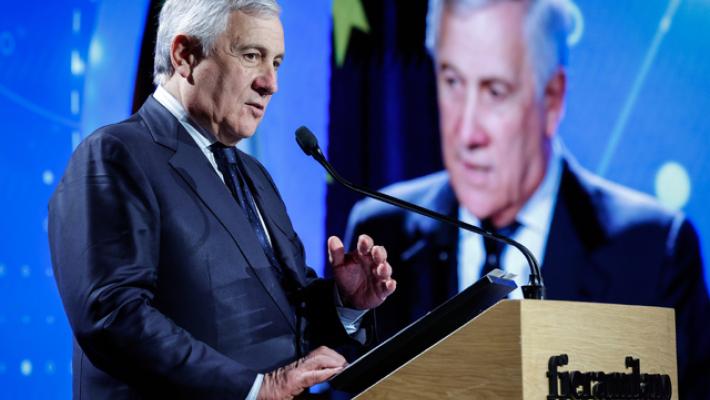 Tajani, 'il partito &egrave; aperto, i Berlusconi li sento tutti i giorni'