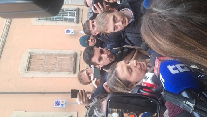 Stasi, 'non posso parlare, per favore lasciatemi andare'