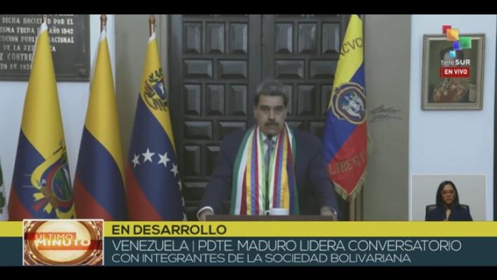 Maduro richiama Simon Bol&iacute;var e sfida gli Usa sul petrolio