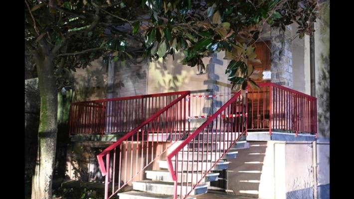 Cadavere nel baule, nessun segno di violenza sul corpo