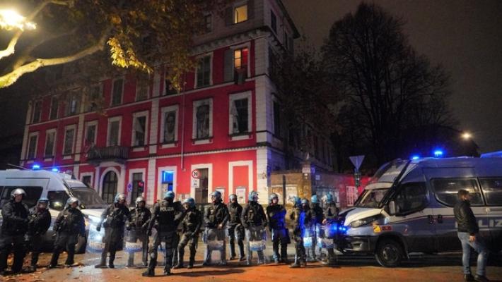 Perquisizioni Askatasuna: militanti, 'potrebbe esserci lo sgombero'