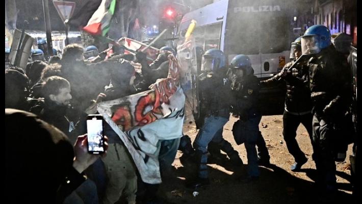 I manifestanti tentano rientro in Askatasuna ma vengono respinti