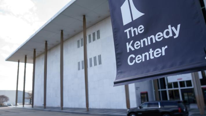 Casa Bianca, il Kennedy Center cambia nome, diventa il Trump-Kennedy Center