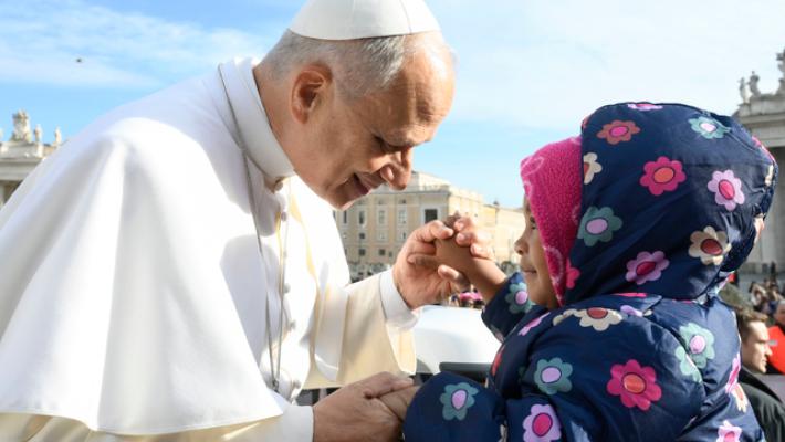 Il Papa, 'a Natale tutti i bambini del mondo vivano la pace'