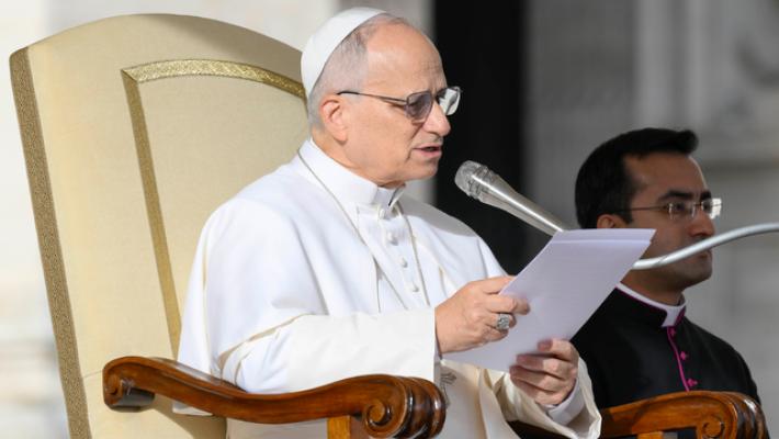 Il Papa 'gli abusi ci riempiono di vergogna, urgente rafforzare la formazione'