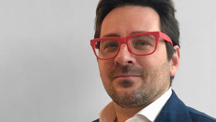 Comunicato Stampa: Davide Mitscheunig: ViviBook trasforma l'AI in intrattenimento personale