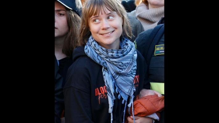 Greta Thunberg arrestata a Londra durante raduno pro-pal