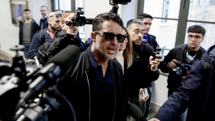 Corona interrogato dopo la denuncia di Signorini, 'parler&ograve; a ruota'