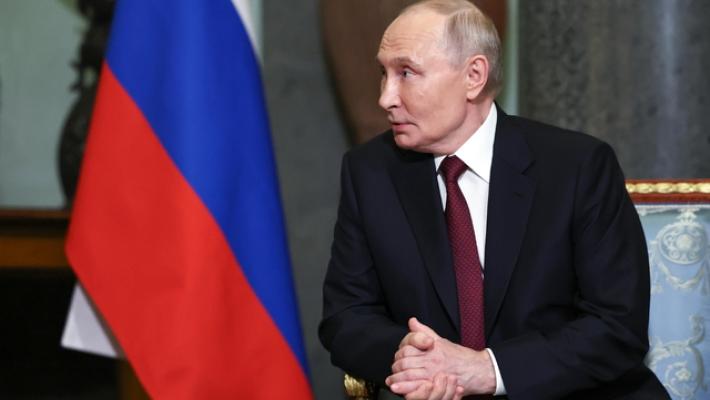 Media, 'Putin incontra ministri Siria per partnership sulla Difesa'