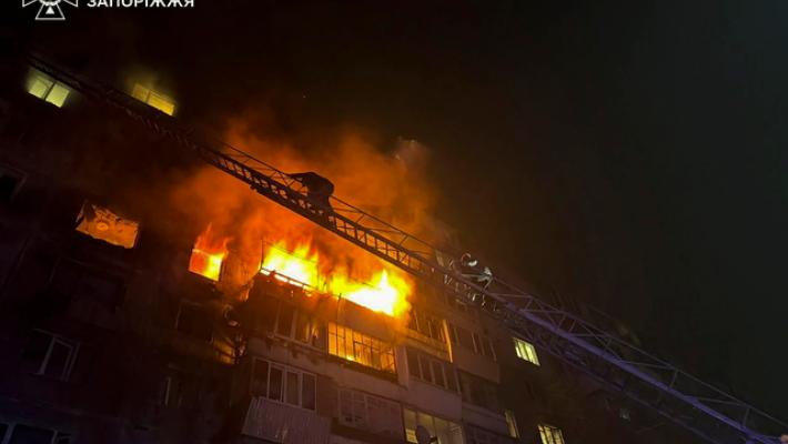 Droni russi su Zaporizhzhia nella notte, due feriti e incendi