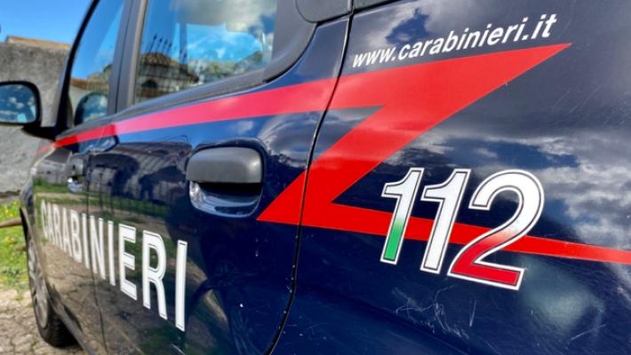 'Sono sola in casa e non mangio da tre giorni', carabinieri aiutano 90enne