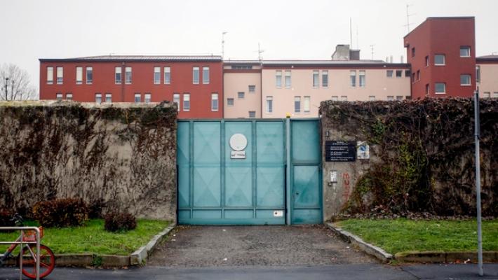 Ragazzo rapinato a Milano, i tre minorenni restano in carcere