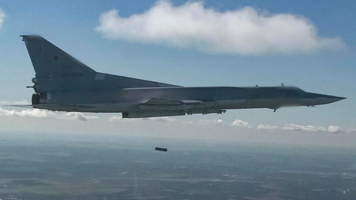 Tass, 'bombardieri russi su mari Barents e Norvegia, decollano aerei stranieri'