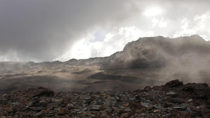 Elicottero si schianta sul Kilimangiaro, 5 morti anche due turisti