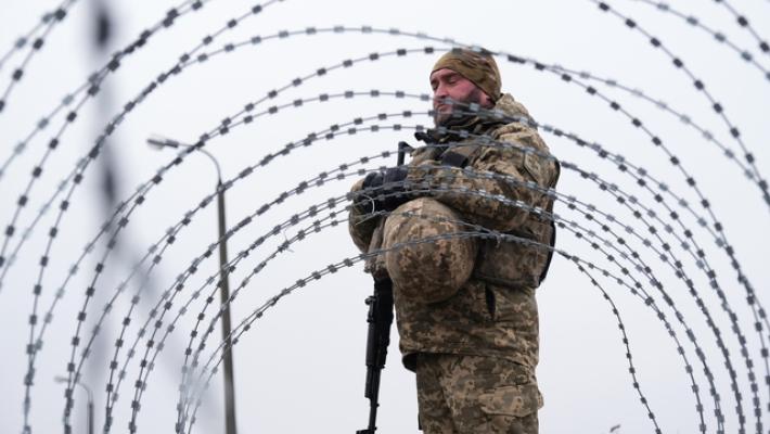 Kiev, 'almeno un morto e 10 feriti in un raid russo a Chernihiv'