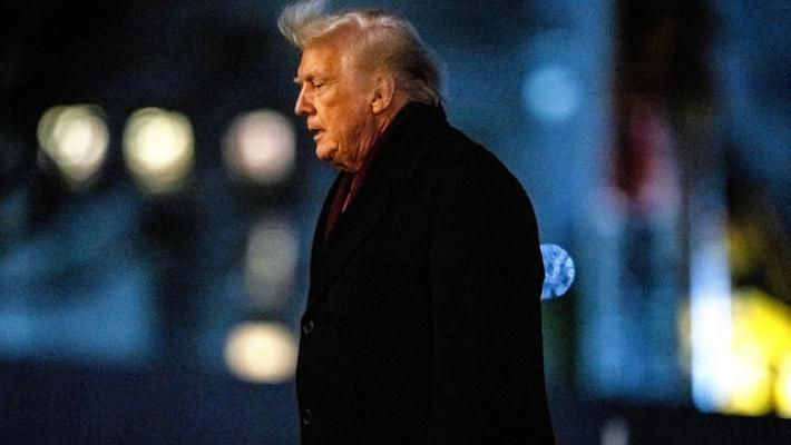 Gli Usa vietano il visto a 5 europei, uno fa causa all'amministrazione Trump