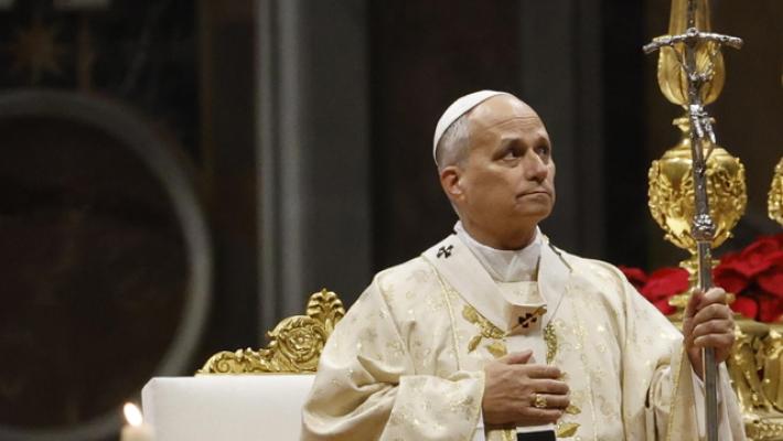 Il Papa, da tende di Gaza ai giovani al fronte, l'umanit&agrave; provata grida