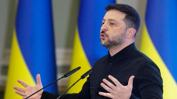 Zelensky, 'posizioni forti per impedire a Putin di eludere la pace'