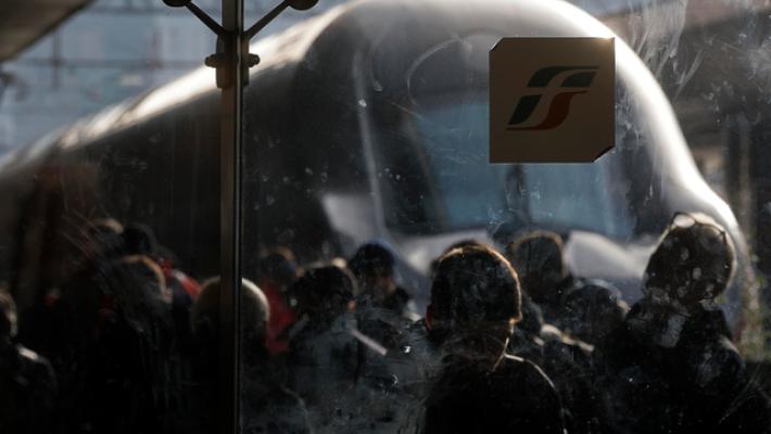 Investimento a Firenze, sospesa la circolazione dei treni Av e Intercity