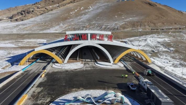 Aperto in Cina lo Tianshan Shengli, tunnel stradale 'pi&ugrave; lungo del mondo'