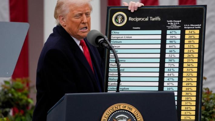 Trump all'Iran, se riprende il programma nucleare sferrer&ograve; un nuovo attacco