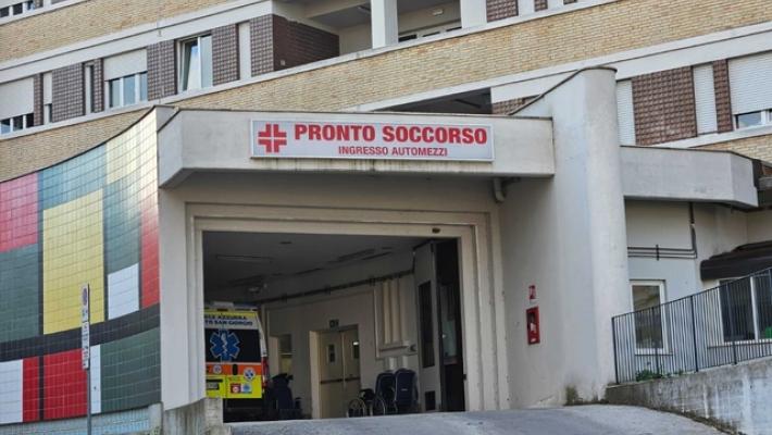 Incendio nel carcere di Udine, due detenuti portati in ospedale