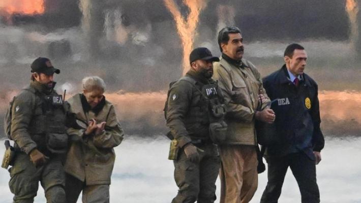 Maduro con i piedi incatenati, 'sono prigioniero di guerra'