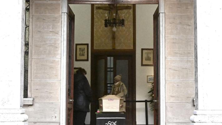 Crans-Montana, domani a Genova i funerali di Galeppini