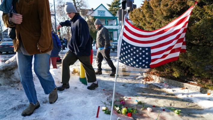 Federali usano lacrimogeni a Minneapolis per disperdere protesta