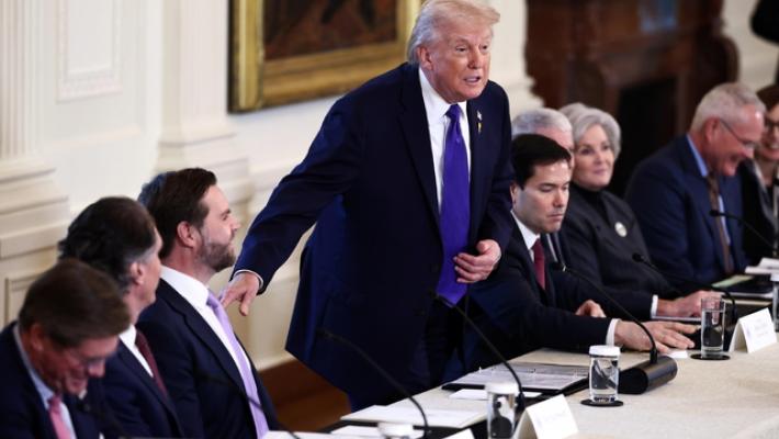 Trump, Cina e Russia possono comprare il petrolio dagli Usa