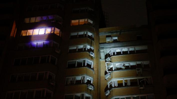 Kiev, 'la capitale senza luce e acqua, 20 palazzi colpiti'