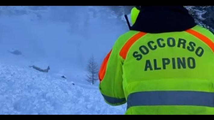 Travolto da una valanga nel Torinese, scialpinista ferito