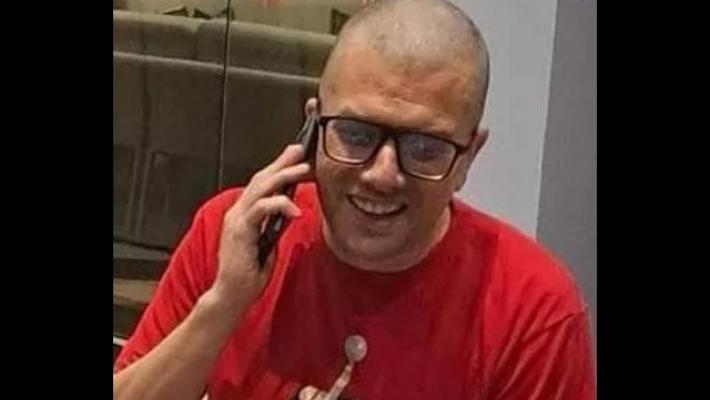 Trentini e il look completamente rasato, 'non l'ha scelto lui'