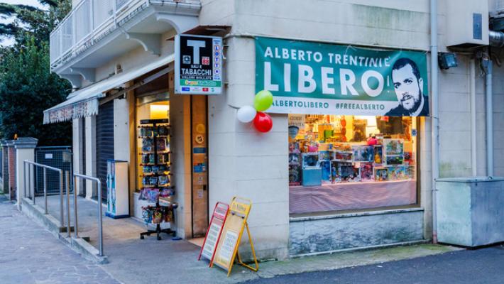 Trentini ancora lontano dal Lido, la madre attende il rientro a casa