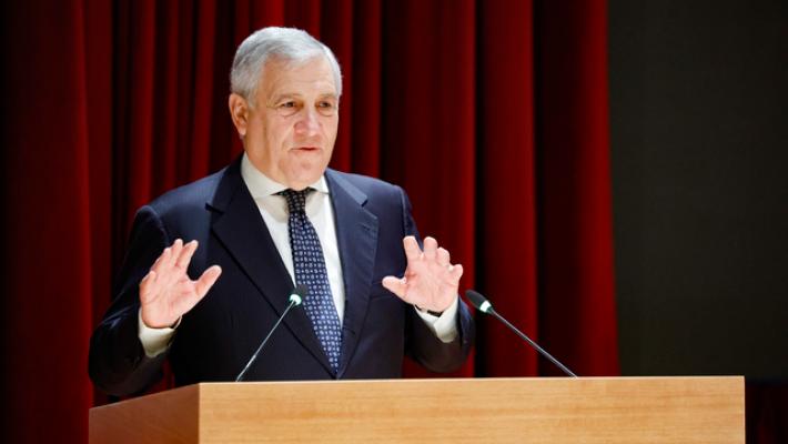 Tajani, si pu&ograve; indicare il premier nel programma ma non sulla scheda