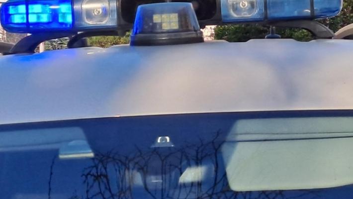 Una 19enne muore in casa a Genova: il fidanzato d&agrave; l'allarme, forse letale un mix di droghe e alcol